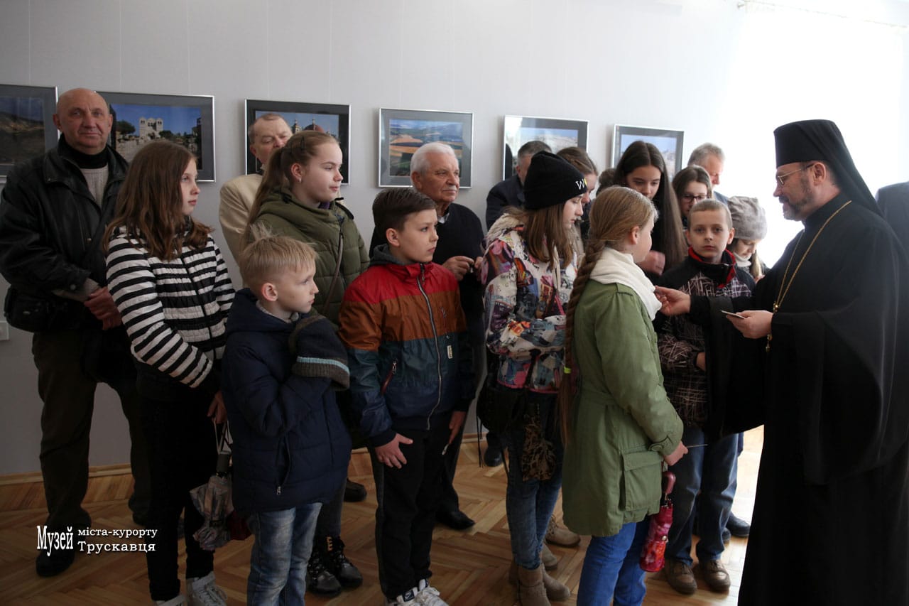 Благословення від Владики Ярослава Приріза для гуртківців «Мій Трускавець. Кліо» НВК «ЗСШ №2-гімназія», 23.04.2017