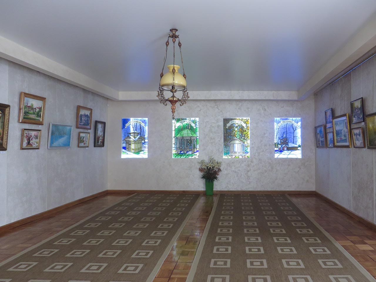 Експозиція виставки Степана Пісьо