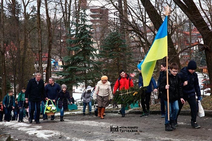 Урочиста хода до пам’ятника Герою, 12.03.2018. Світлина Ірини Бердаль-Шевчик