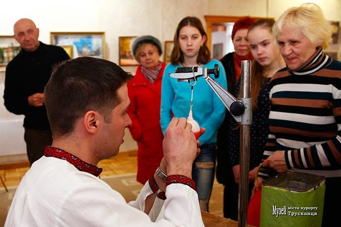 Майстер-клас Ореста Нагірського «Файна свічка», 02.04.2018. Фото Ірини Бердаль-Шевчик