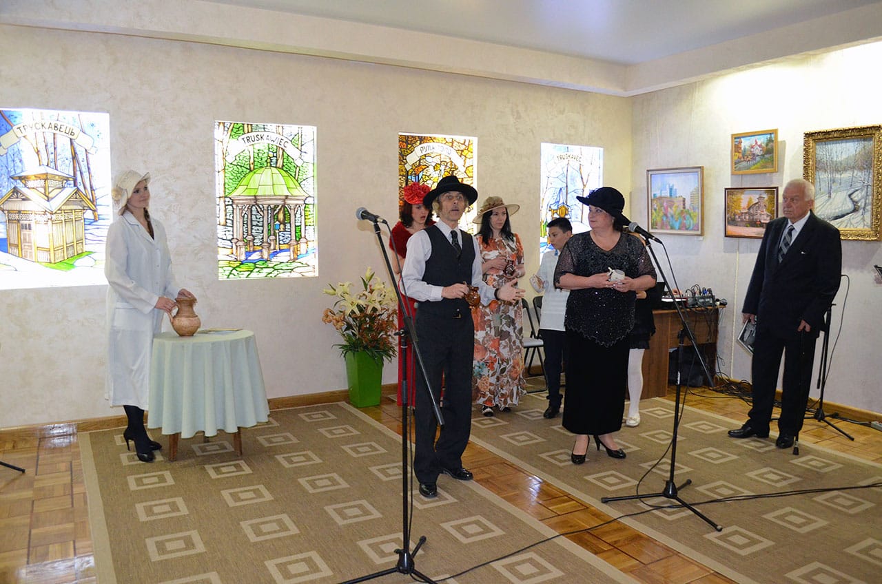 Імпровізоване дійство «Ніч у музеї» минулих років…