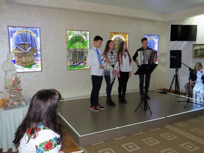 Молодіжний гурт на різдвяній зустрічі, 17.01.2019