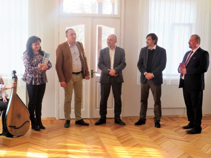 Презентації творчого проекту "Перехресні стежки", 04.04.2019