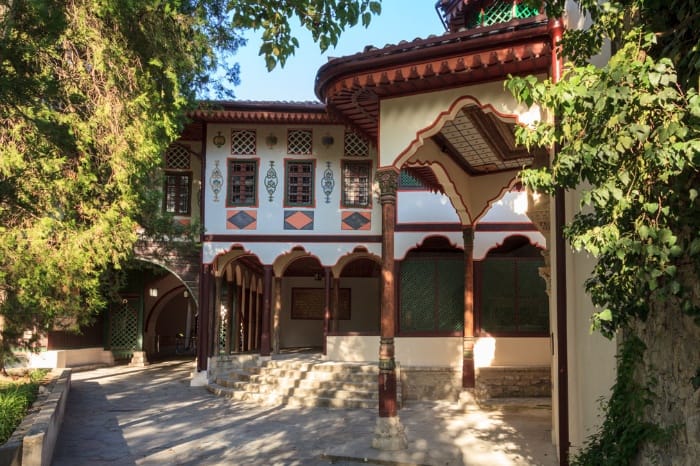 Посольський дворик палацу