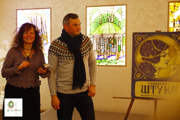 Тетяна Казанцева та Євген Булавін на відкритті фотовиставки "Славське. Знищені розписи Сосенка", 30.11.2019