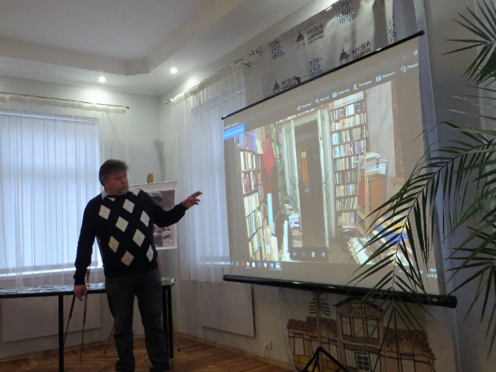 Презентація фотовиставки "Юліан Дорош: краса рідного краю" Романом Метельським, 16.10.2020