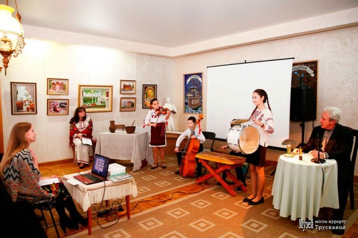 Вечір «Життєва мудрість крізь призму споминів Олекси Пристая», 28.02.2018. Фотографія Ірини Бердаль-Шевчик Вечір «Життєва мудрість крізь призму споминів Олекси Пристая», 28.02.2018. Фотографія Ірини Бердаль-Шевчик