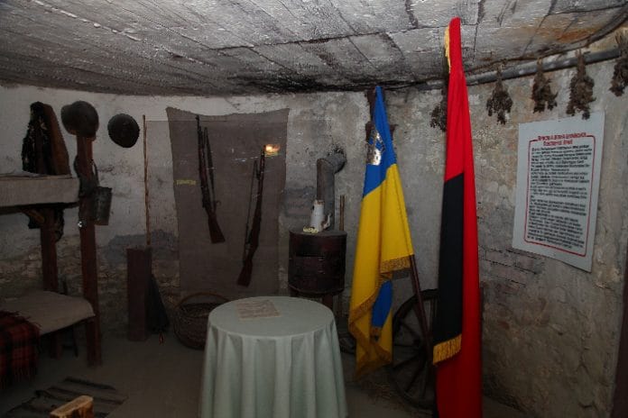 Тематична експозиція «Повстанська криївка»