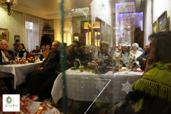 Різдвяна традиційна зустріч в музеї "Від Різдва до Йордану всюди чути коляду!", 16.01.2020