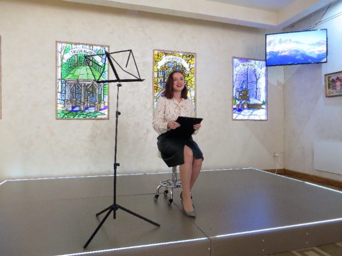 Василина Кріль, автор есе