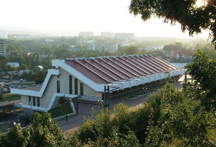 Сучасний залізничний вокзал