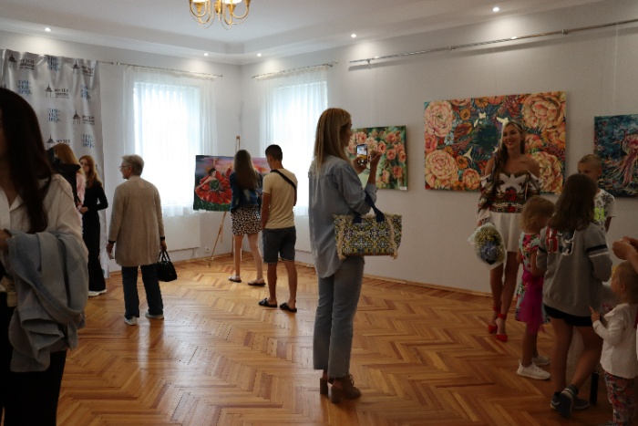 Із відкриття виставки Людмили Горбачик "Нескорена" у Музеї міста-курорту Трускавця, 12.08.2022