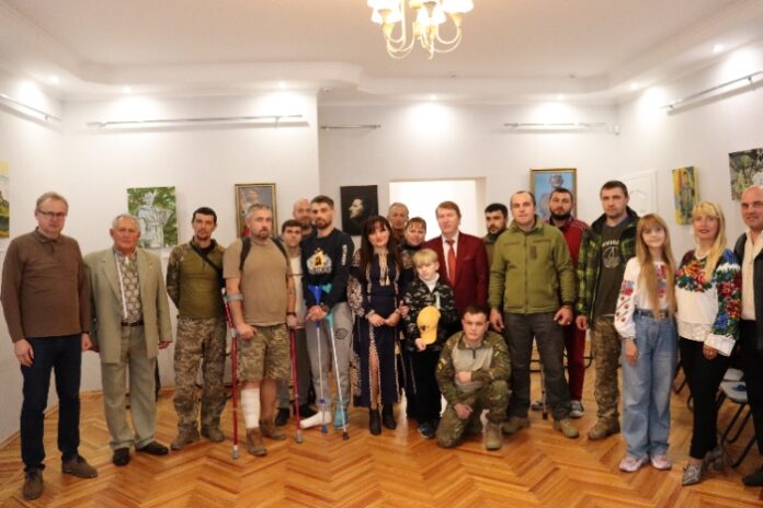 Відкриття художньої виставки "Обіймись, Україно!" Олександра Карпенка, 19.10.2022 Відкриття художньої виставки "Обіймись, Україно!" Олександра Карпенка, 19.10.2022