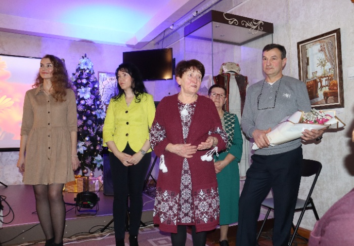 Колектив Музею: Марія Курищук, наукова працівниця; Ольга Фединяк, зберігачка фондів; Любов Константинова, екскурсовод; Катерина Гарасимяк, техпрацівниця; Роман Драгомерецький, завгосп