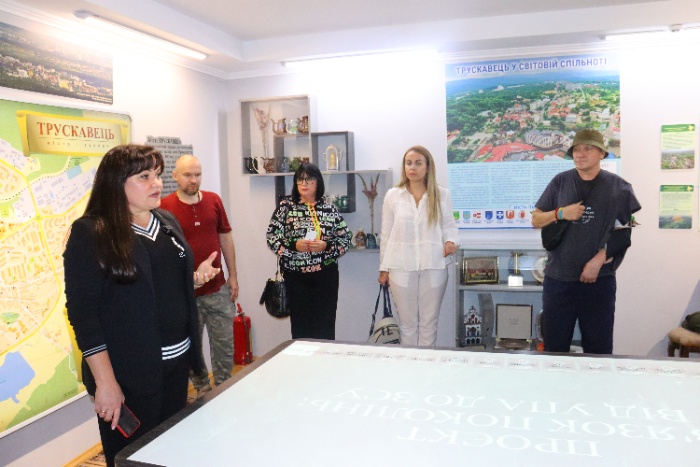 Презентація проєкту"Зв'язок поколінь: від УПА до ЗСУ", 09.10.2024