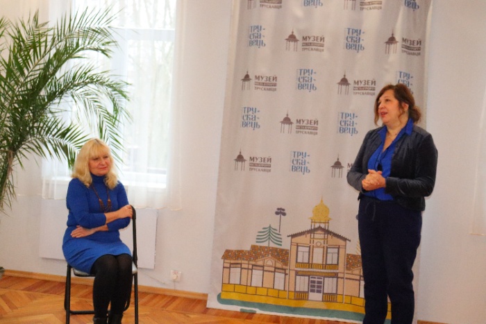 Відкриття виставки Марти Луків "Календар у фарбах", 08.12.2024