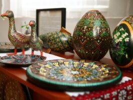 Вистака живопису "У світі крапок", Любов Панів