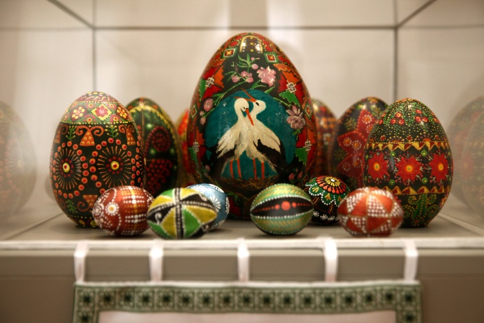 Вистака живопису "У світі крапок", Любов Панів